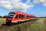 648 333 bei der Einfahrt in den Bahnhof von Burg auf Fehmarn im Sommer 2017