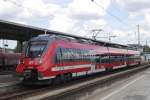 442 152 trägt den markanten hellgrauen Streifen des VVO (Cottbus, 6.7.14).