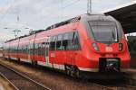 Hier 442 210-1 als RE10 (RE18460) von Cottbus nach Leipzig Hbf., bei der Ausfahrt am 25.7.2015 aus Cottbus.