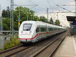 412 218 als ICE Berlin - Rheinland in Dedensen=Gümmer, 25.07.2023