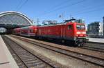 143 910 verlässt am 27.5.2017 mit der S1 von Meißen Triebischtal nach Schöna den Dresdener Hauptbahnhof.