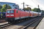 112 119 schiebt am 30.9.2017 die RB31 (RB18326) von Dresden Hauptbahnhof nach Elsterwerda-Biehla aus dem Startbahnhof.