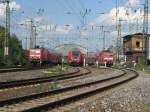 Rot ist trumpf zweimal S-Bahn einmal S2 Richtung Pirna ,und S1 Richtung Meien-Triebischtal und eine RB aus Leipzig mit Ziel Dresden-HBF.24.08.07.