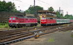 219 052-8 und 234 552-8 in Dresden Hbf Juli 2000, Negativ Scan