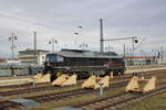 EBS 241 353-2 am 14.02.2024 in Dresden Hbf. Vom Bahnteig aus fotografiert.