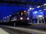 E18 047 steht am 21.3.2009 abfahrbereit mit ihrem DPE 37998 nach Hannover im Dresdener Hauptbahnhof.*brigens mein 100.