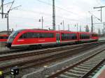 Desiro 642 181 steht ohne Auftrag in Dresden Hauptbahnhof.