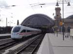 DB 411 verlsst den Dresdener Hbf (Mrz 2010)