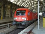 Ein Taurus Br 182 006-7 stand als S1 am Dresdner Hauptbahnhof und wartete auf die Abfahrt.