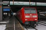 146 031 mit dem RE2 nach Mnster bei der Bereitstellung in Dsseldorf Hbf, 28.12.10