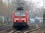 143 298-8 kommt als S6 in Oberbilk eingefahren und fährt danach weiter nach Essen HBF.