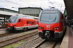 1428 501-9 trifft am 26.05.2019 als RE42 (RE11233)  Niers-Haard-Express  von Mönchengladbach Hauptbahnhof nach Münster(Westf) Hauptbahnhof im Duisburger Hauptbahnhof auf 1428 503-5 als RE42 (RE11228)  Niers-Haard-Express  von Münster(Westf) Hauptbahnhof nach Mönchengladbach Hauptbahnhof. 