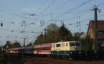 Am 12.09.2020 zog die ozeanblau/beige 111 174 von DB Regio NRW mit dem Schriftzug `Miete oder Kaufe mich´ einen Euroexpress-Sonderzug nach Kölbn Hbf durch Duisburg-Rahm, durch die circa 20 Minuten verspätung kam sie leider mit Frontschatten. 