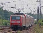 146 010-4 mit der RE2 aus M'gladbach Hbf nach Mnster bei der Einfahrt in Duisburg Hbf, 11.7.10