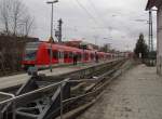 Der Bahnsteig und das als Stumpfgleis umgebaute Gleis 1 in Ebersberg (Oberbay); 14.01.2011