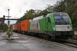 1216 954  Hödlmayr  mit Containerzug in Fahrtrichtung Norden.