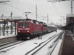 120 146-0 und 110 mit IC 1853 nach Halle am 12.02.2010 bei der Ausfahrt in Eisenach.