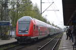 Einfahrt des RE7 (RE 21058) von Hamburg Hbf nach Flensburg in Elmshorn.
Ort: Elmshorn, 21.04.2017