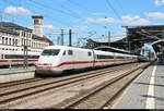 401 057-5 (Tz 157  Landshut ) als ICE 599 (Linie 11) von Hamburg-Altona nach München Hbf steht nach verfrühter Ankunft in Erfurt Hbf auf Gleis 2.