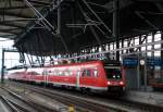 Regionalexpress nach Gera steht abfahrbereit in Erfurt Hbf, 4.4.08