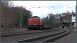 Ein Bauzug rattert am 23.Dezember 2013 durch den Bahnhof in Eschweiler (Rhl).