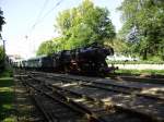 50 2740 der Ulmer Eisenbahnfreunde (UEF) bei der Einfahrt in den Bahnhof Ettlingen Stadt.