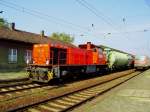 V1001-130 (MaK G1206) der RegionalBahn Bitterfeld durchfhrt den unteren Personenbahnhof Falkenberg/E.