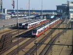Mehrere österreichische Triebwagen,der Baureihe 4758,stehen momentan in Mukran.Aufgenommen von der Straßenbrücke am 11.März 2022.