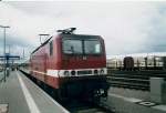 143 038 im Juli 1998 hat den Bahnhof Mukran mit dem Interregio aus Berlin Lichtenberg erreicht.Weiter ging es fr einen Kurswagen nach Malm.