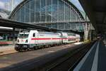 DB Fernverkehr Bombardier Traxx 147 553-2 mit dem IC2228 in Frankfurt am Main Hbf am 05.03.22