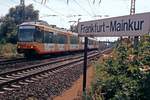 2004 wurde ein Probebetrieb mit Stadtbahnfahrzeugen der AVG aus Karlsruhe zwischen Hanau und Rsselsheim durchgefhrt. Aufnahme vom 26.6.2004.