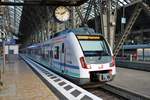 DB Regio S-Bahn Rhein Main 430 160 mit Vollwerbung für die neue Station Gateway Gardens am 14.12.19 in Frankfurt am Main Hbf 