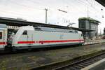 DB Fernverkehr 101 013-1 mit dem EC219 in Frankfurt am Main am 27.11.21