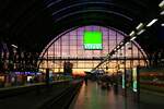 Sonnenuntergang in Frankfurt am Main Hbf am 16.12.22