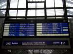 Die groe Anzeigetafel in Frankfurt (Main) Hbf in der Haupteingangs Halle (rckseite vom Service Point)!!! 28.01.08