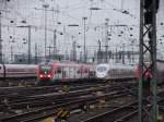 Frankfurt am Main Hbf Gleisvorfeld am 30.12.15 mit VIAS/Odenwaldbahn Itino und ICE 3  Vom Bahnsteig aus fotografiert