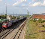 Aufgenommen von einer Brücke über den Güterbahnhof von Freiburg im Breisgau.