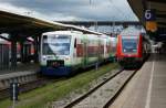 Regioshuttle nach Breisach und RE nach Offenburg in Freiburg am 27.08.2011