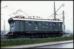 In Freilassing stand am 21.10.2003 die DB 144502-2 als Denkmal Lok nahe dem dortigen HBF.