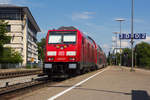 245 037 bei der Ausfahrt aus Friedrichshafen Stadt.