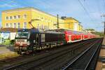 MRCE/Dispolok Siemens Vectron X4E 865 (193 865-3) am 14.05.22 in Fulda Bhf mit einen RE50