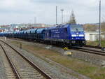 Press 246 049-2 TRAXX DE ( 9280 1246 011-1 D-PRESS ) mit einem Schüttgutzug in Gera am 24.4.2021