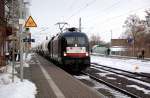 ES 64 U2 - 002 durchfhrt am 04.02.10 den Bahnhof Grfenhainichen Richtung Bitterfeld.