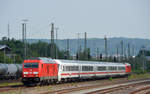 245 025 und 245 021 erreichen mit dem IC 2501 nach Gera am 22.06.19 den Bahnhof Jena-Göschwitz.