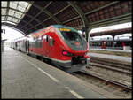 Offensichtlich noch im Probebetrieb befand sich am 14.5.2021 der Pesa 633116 der DB um 16.50 Uhr im HBF Hagen in Westfalen.