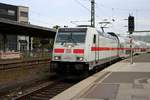 146 573-1 DB als IC 2031 (Linie 55) von Hannover Hbf nach Leipzig Hbf fährt in Halle(Saale)Hbf auf Gleis 1 ein.