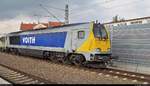 Silozug mit 264 003-5 (Voith Maxima 40 CC) der Stock - Transport - e.K. passiert den Interimsbahnsteig Halle(Saale)Hbf Gl. 13a auf der Ostumfahrung für den Güterverkehr in südlicher Richtung.
[30.8.2018 | 16:20 Uhr]