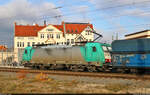 186 245-7 (91 51 5270 005-9 PL-ATLU) unterwegs mit polnischen Kohlewagen östlich des Bahnsteigs 12/13 von Halle(Saale)Hbf in nördlicher Richtung.

🧰 Alpha Trains Luxembourg No.2 S.à r.l., vermietet an die CFL cargo Deutschland GmbH
🕓 22.11.2023 | 12:38 Uhr