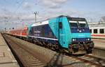 245 214-2 und 245 204-3 (Zugende) erreichen am 25.3.2017 mit dem RE6 (RE11021) von Westerland(Sylt) nach Hamburg-Altona den Zielbahnhof.