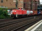 295 012 durchfuhr mit einen kurzen containerzug am 24.06.13 bhf harburg